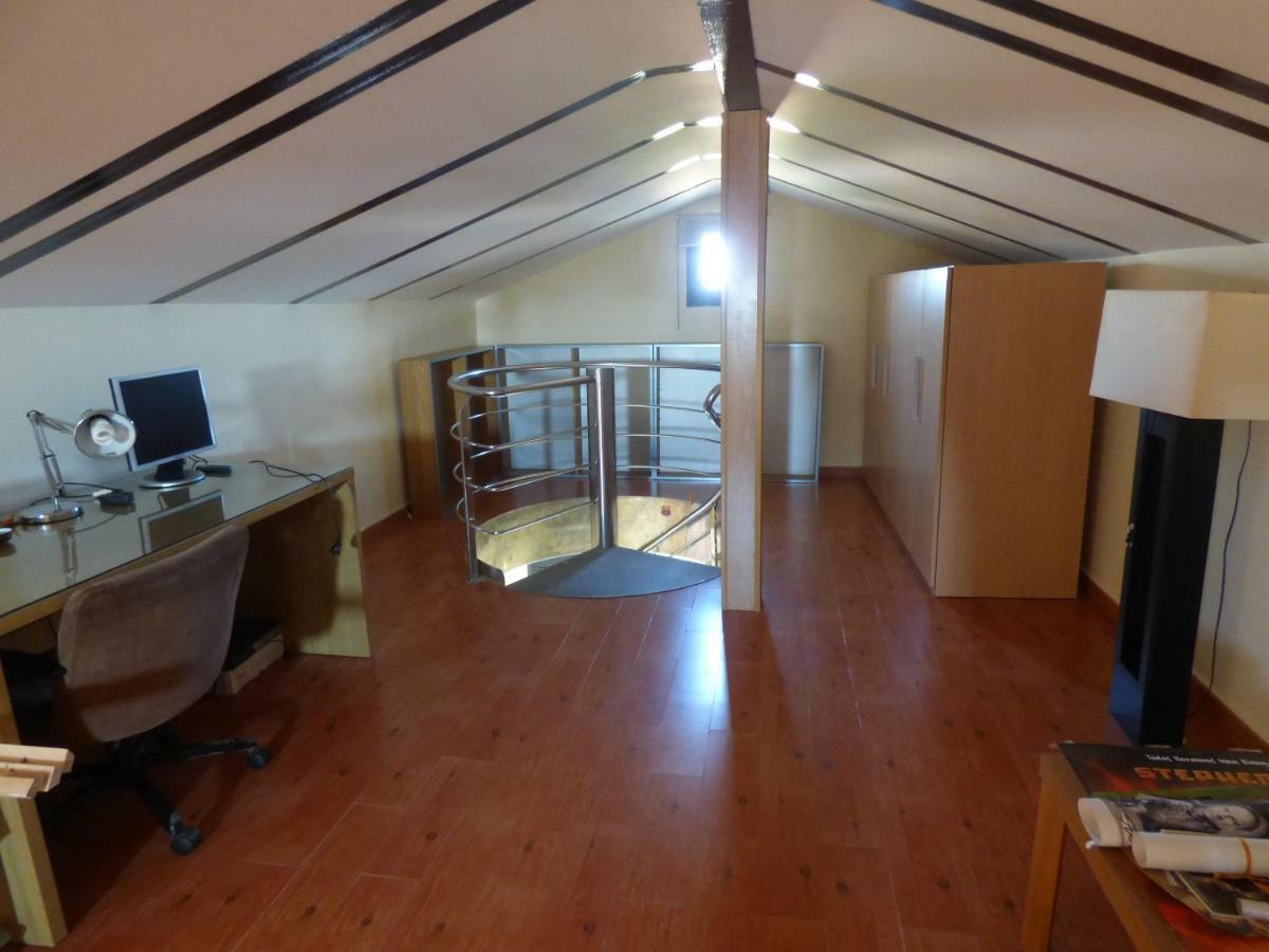 Chalet Moderno Con Piscina En Calafell Villa Luaran gambar