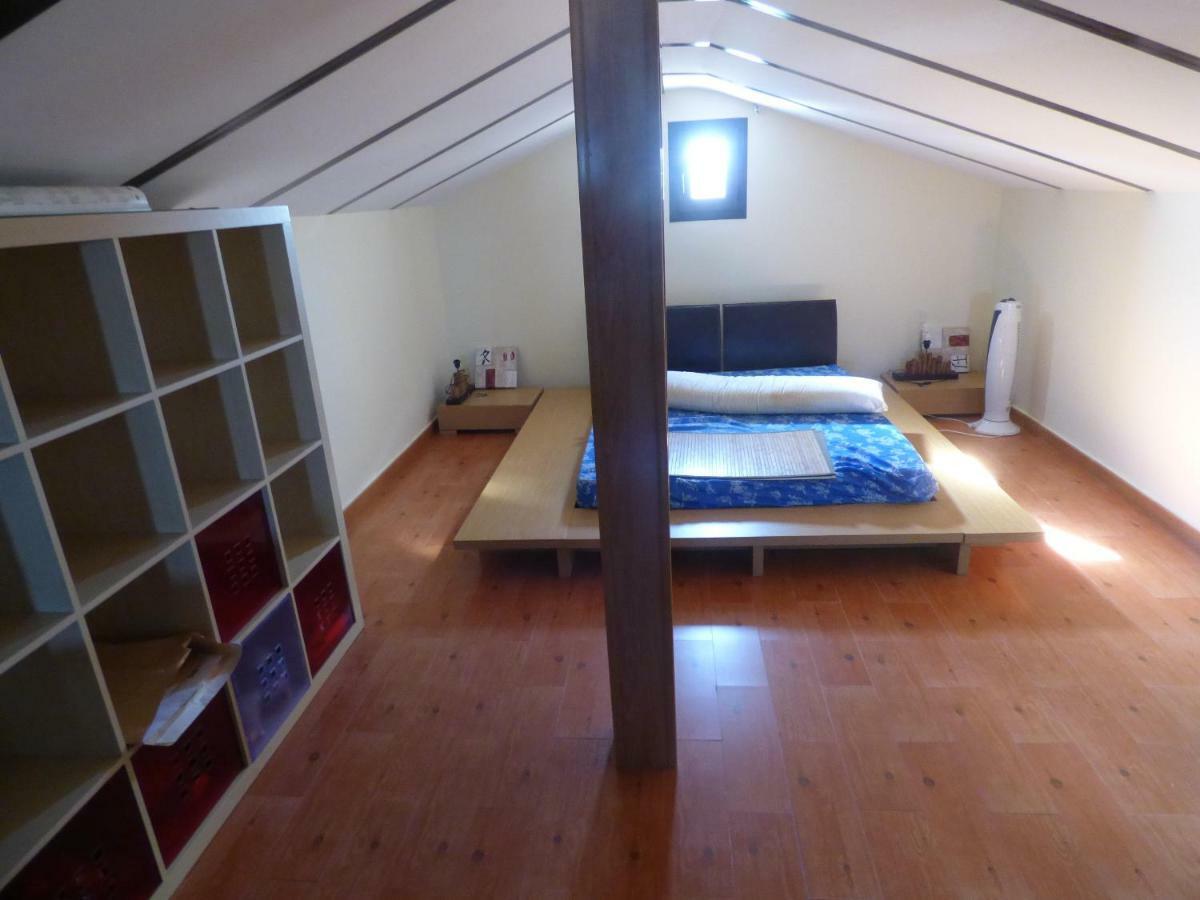 Chalet Moderno Con Piscina En Calafell Villa Luaran gambar